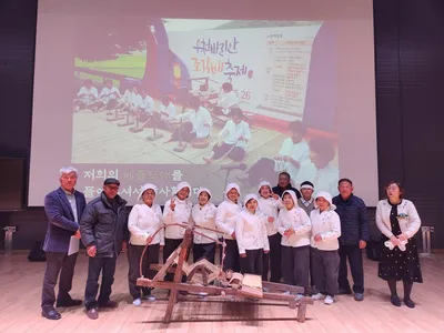 ウチョンバリャンマウル、祖母と学生が共に織りなすベトル歌