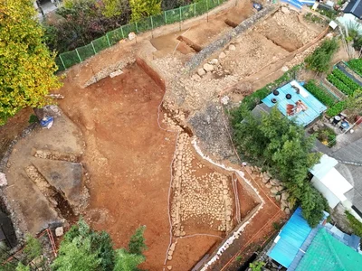 The Moat from 600 Years Ago Has Been Revealed Beneath Gijang Eupseong