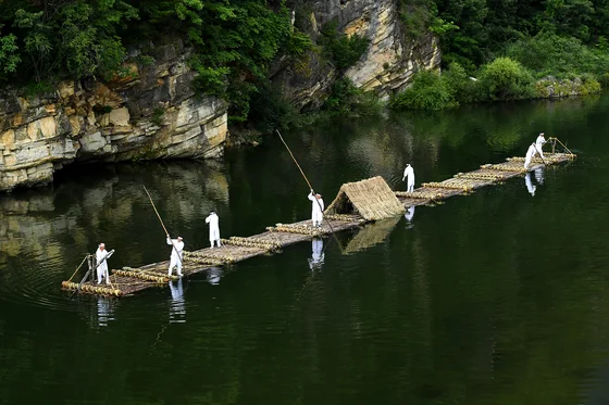 Văn hóa bè nổi Jeongseon và trò chơi xây nhà Tohang Nampyeong, trở thành di sản văn hóa địa phương